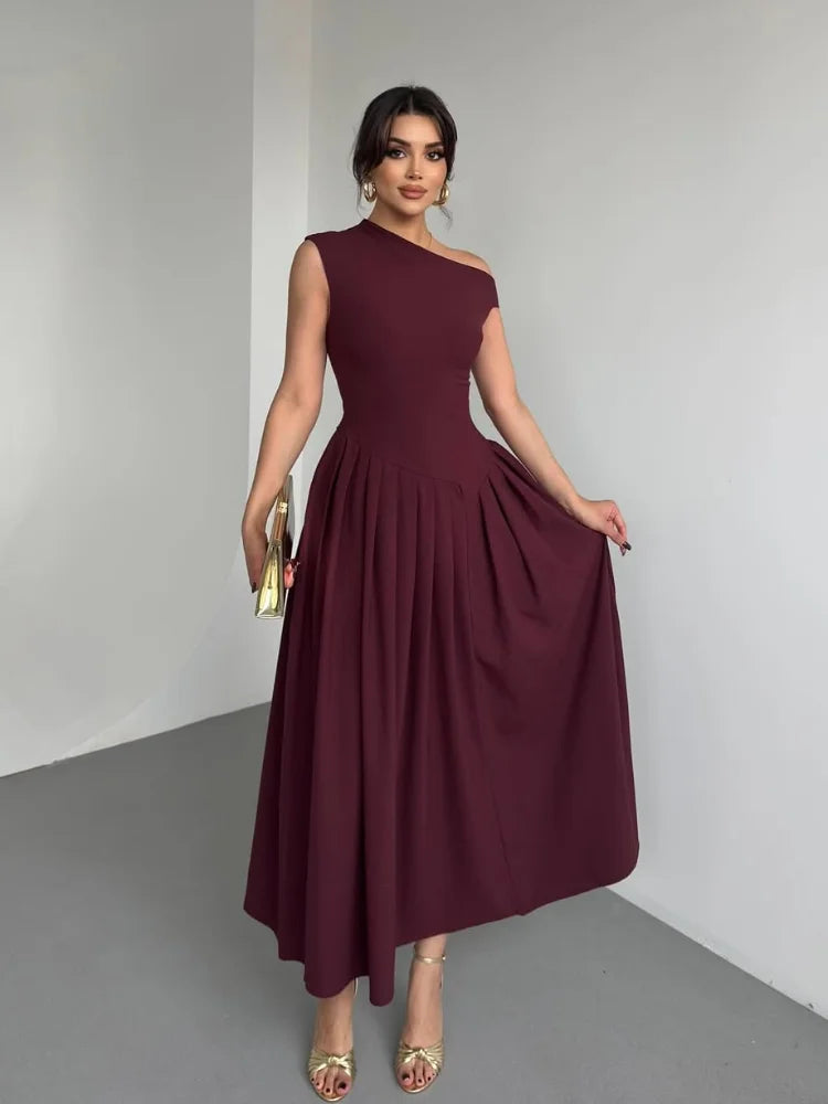 Femmedouceur – Robe Longue Évasée Femme Élégante | Col Asymétrique, Plissée, Sans Manches, Style Chic & Glamour