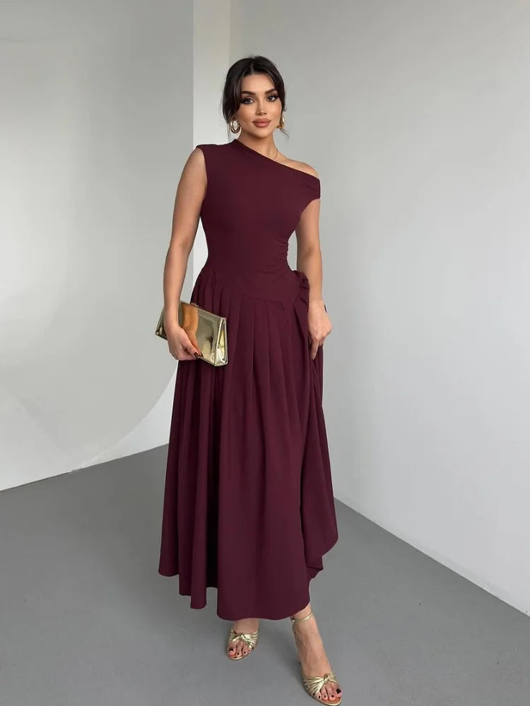 Femmedouceur – Robe Longue Évasée Femme Élégante | Col Asymétrique, Plissée, Sans Manches, Style Chic & Glamour