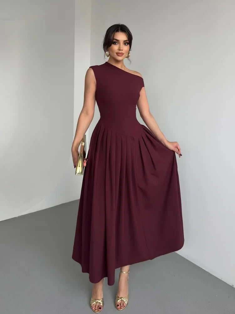 Femmedouceur – Robe Longue Évasée Femme Élégante | Col Asymétrique, Plissée, Sans Manches, Style Chic & Glamour